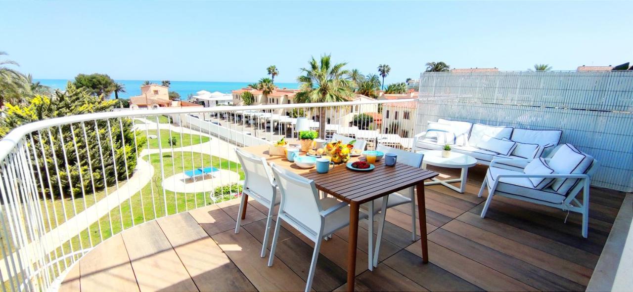 By Costa Apartment *
